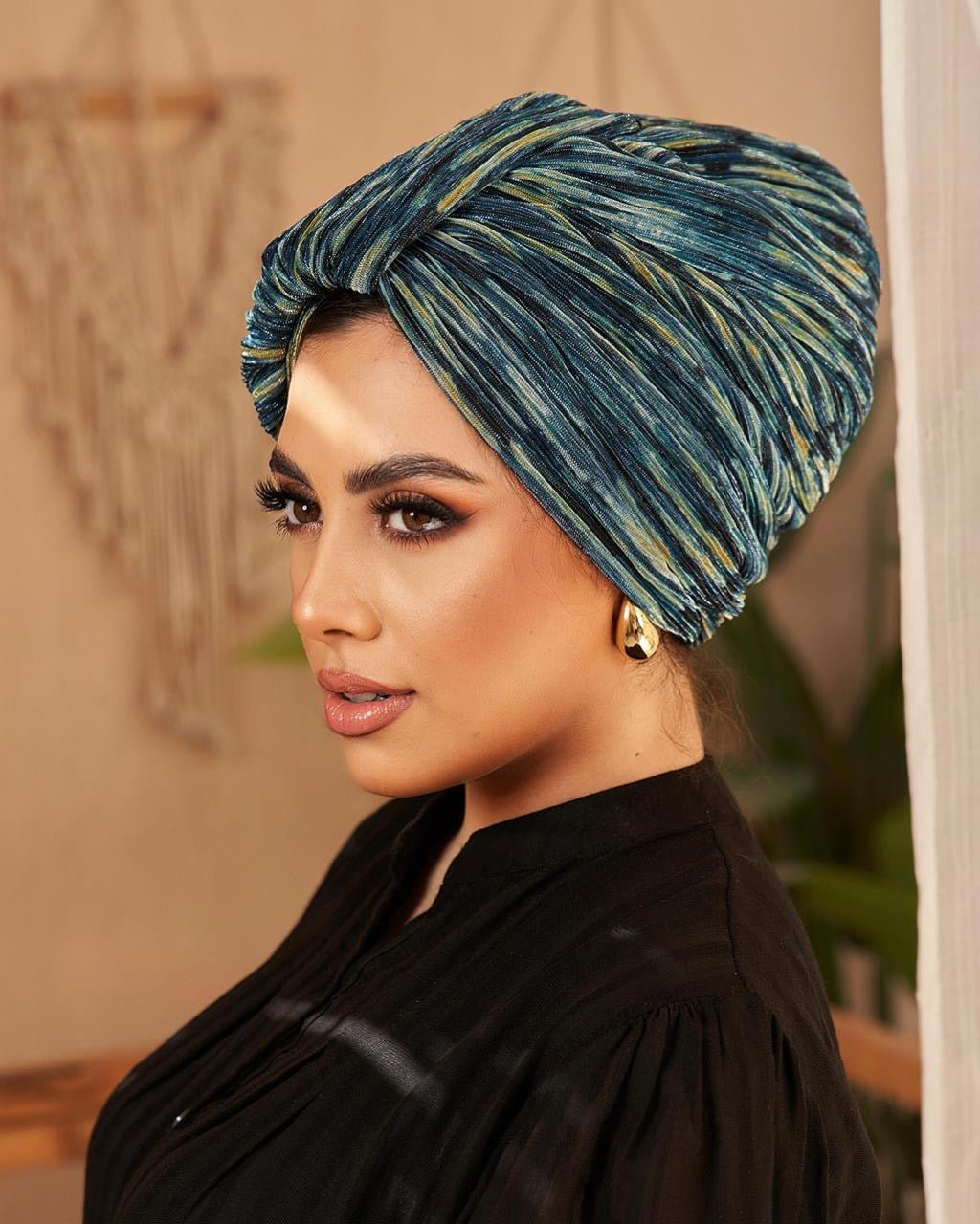 Dark blue and Yellow