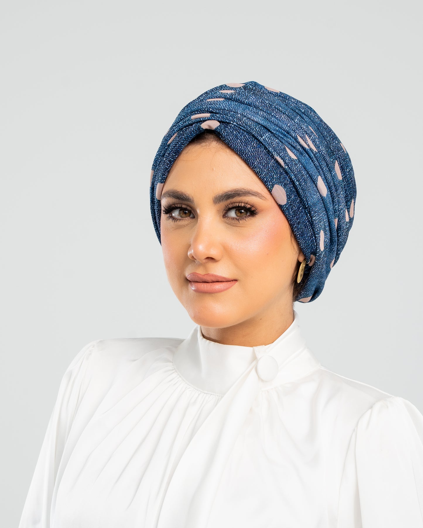 Turban with Bandana Blue Jeans & Pink