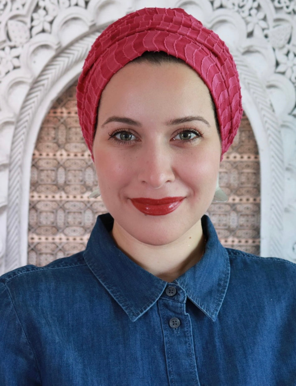 Dark pink wavy turban