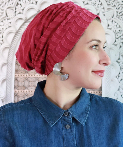 Dark pink wavy turban